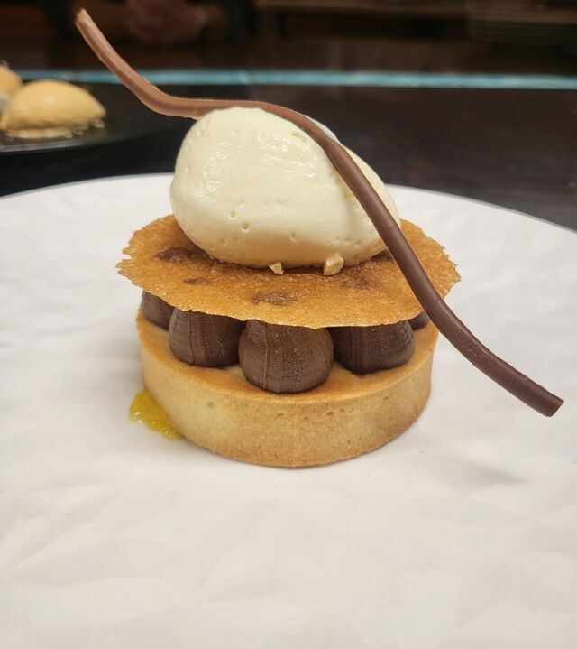La tartelette renversée au chocolat, marmelade d'orange et sa glace