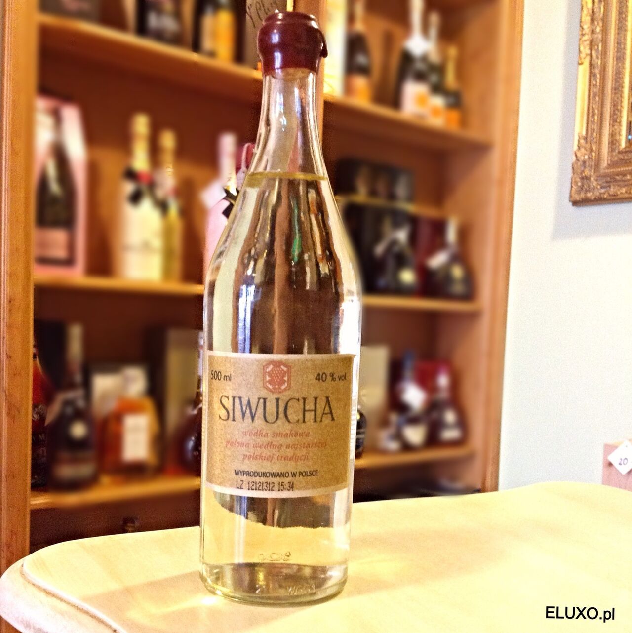 Tradycyjna polska wódka. Siwucha to wódka produkowana według najstarszych polskich przepisów. Składa się z owoców krajowych.