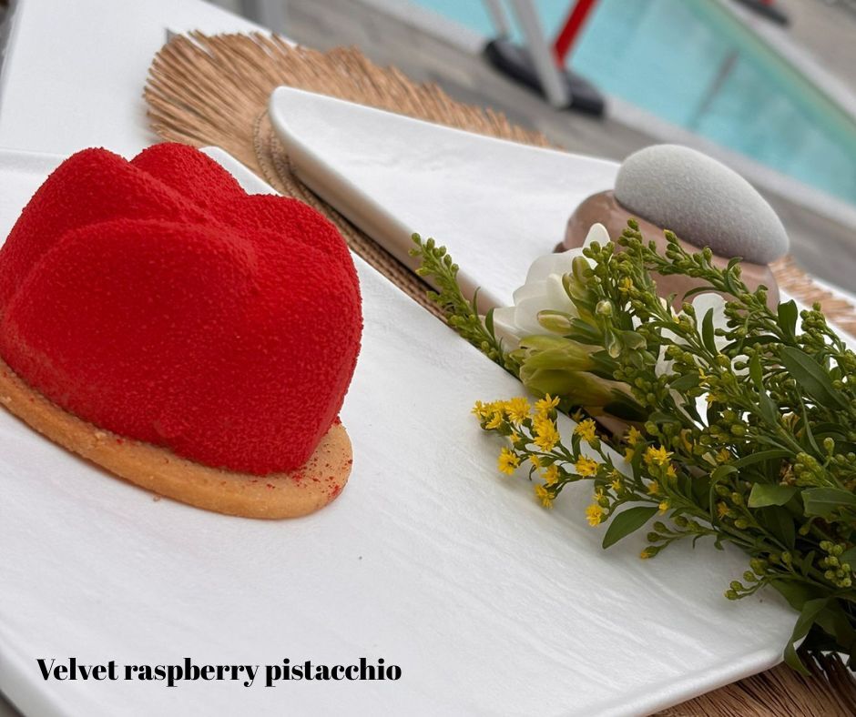 Velvet raspberry pistacchio