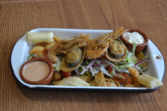 Jalea de pescado con mariscos