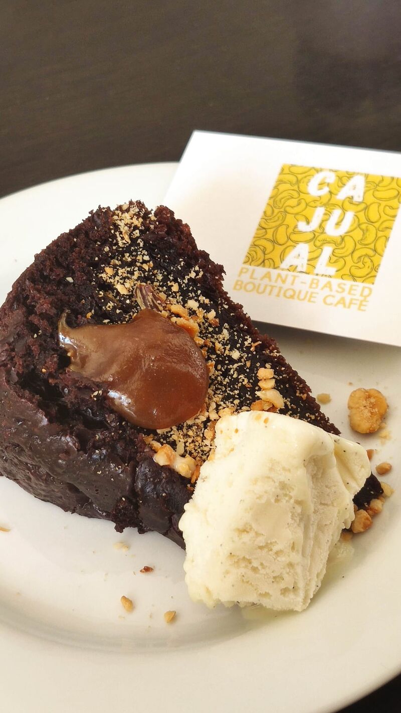 Bolo Chocolate, Caramelo e Gelado Baunilha