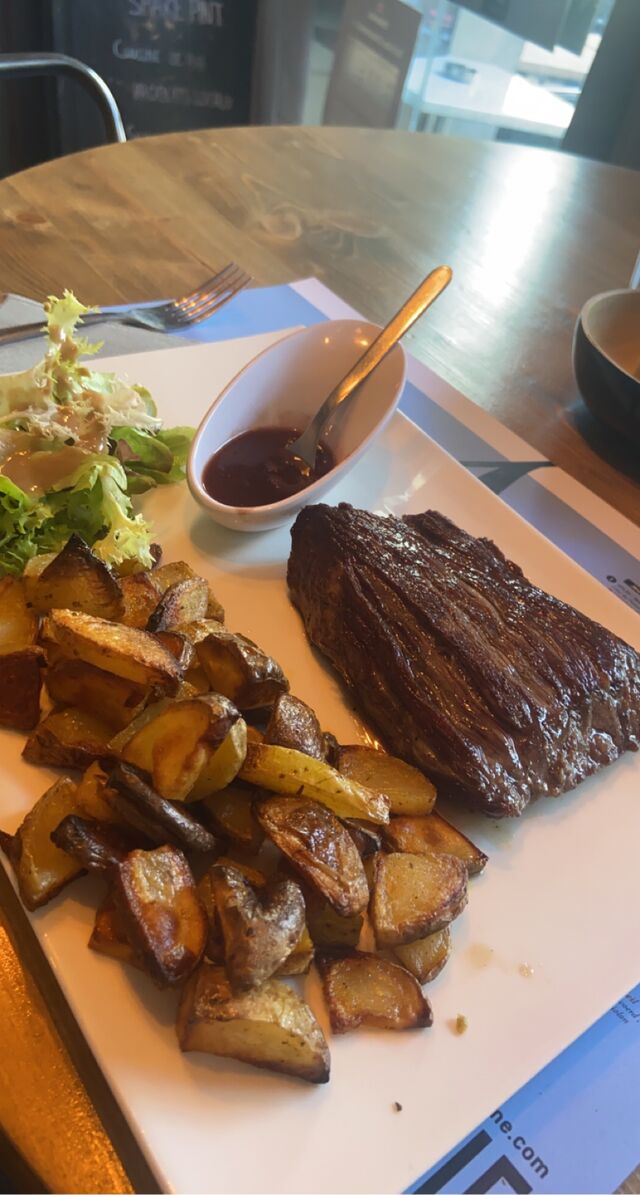 Bavette à l'échalote et ses pommes de terres 
