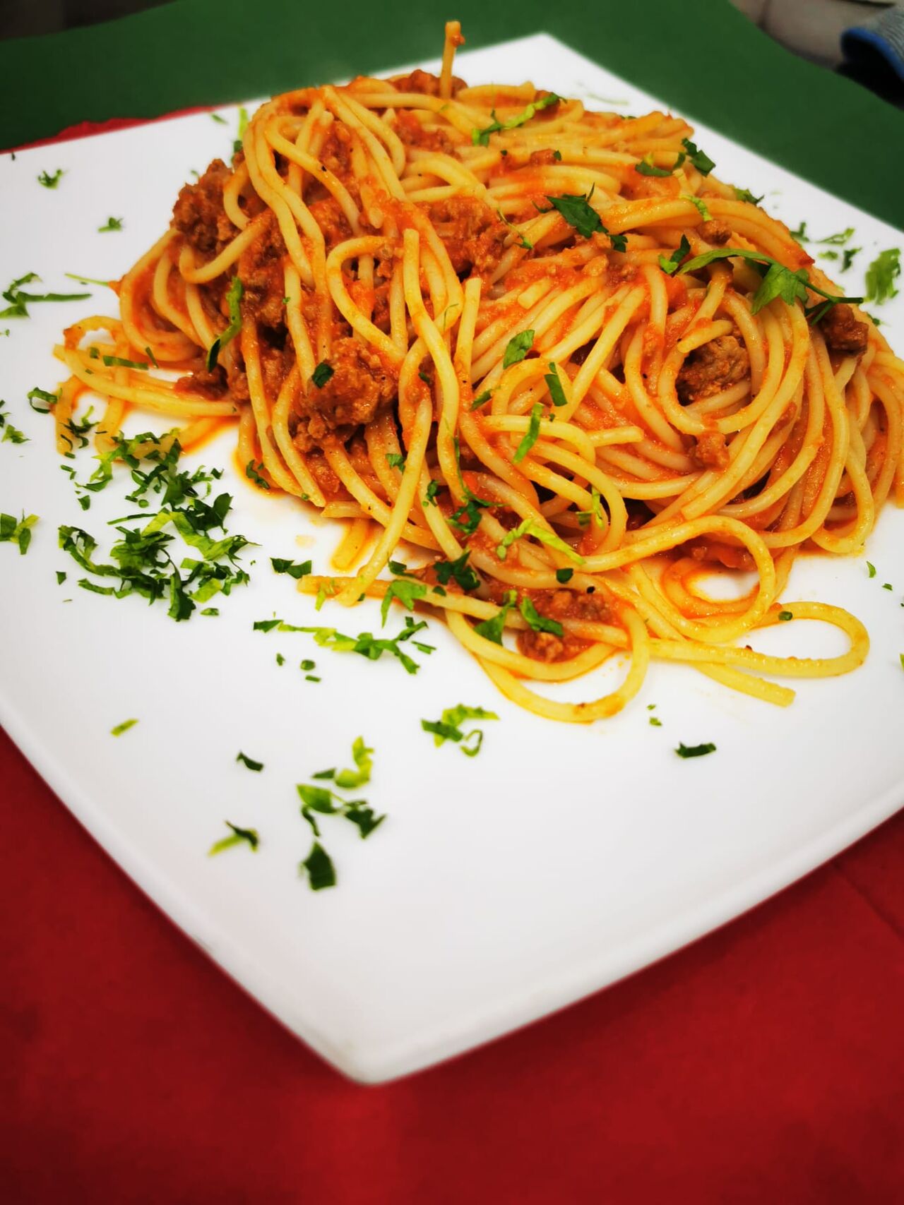 Todos nuestros platos con mucho amor, espaguetis boloñesa