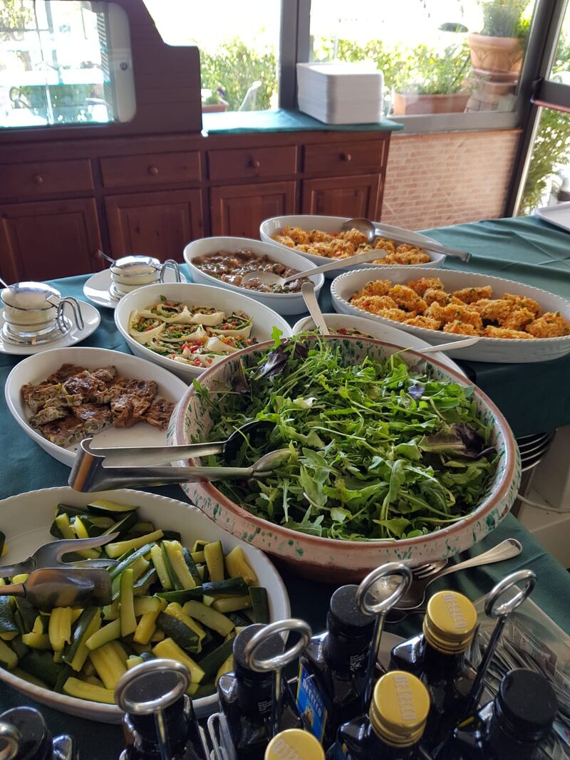 Buffet in occasione dei pranzi del cast dell'Amica Geniale durante le riprese in una location nei pressi del locale