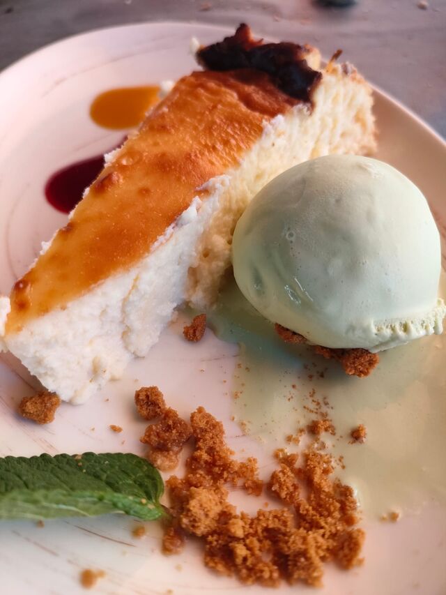 Tarta de queso horneada con 3 quesos de cantabria