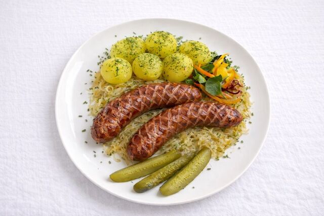 Gebratene Wurst mit Zwiebel