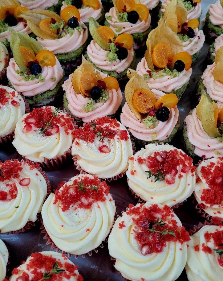 Red velvet a mechové cupcakes