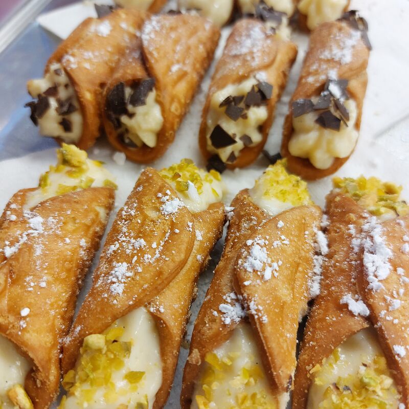 Cannoli Piccoli (Süßspeise)
Auf Vorbestellung

