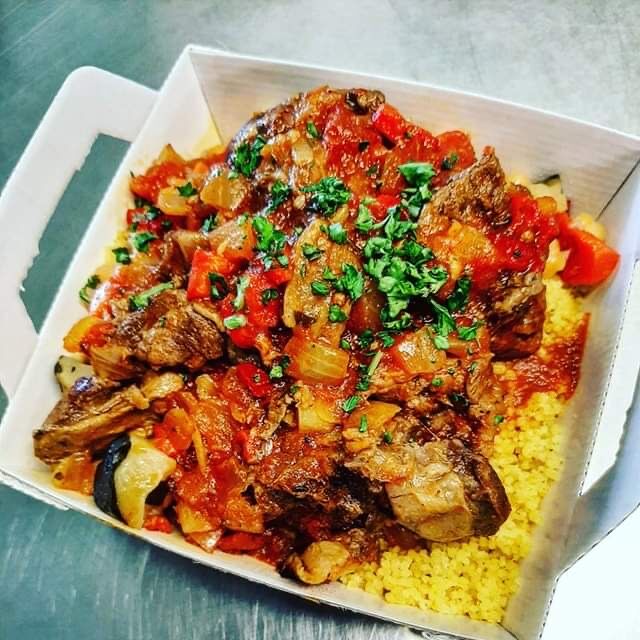 Sot l’y laisse de dinde, semoule et légumes du soleil 