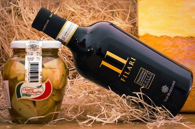 Rosso rubino, rosso di Puglia, intenso e generoso. Primitivo di Manduria, San Marzano.