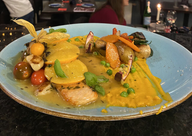 Lachsfilet in Weißweinsauce