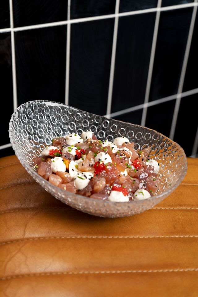 Bowl de tartar de atun con trufa 