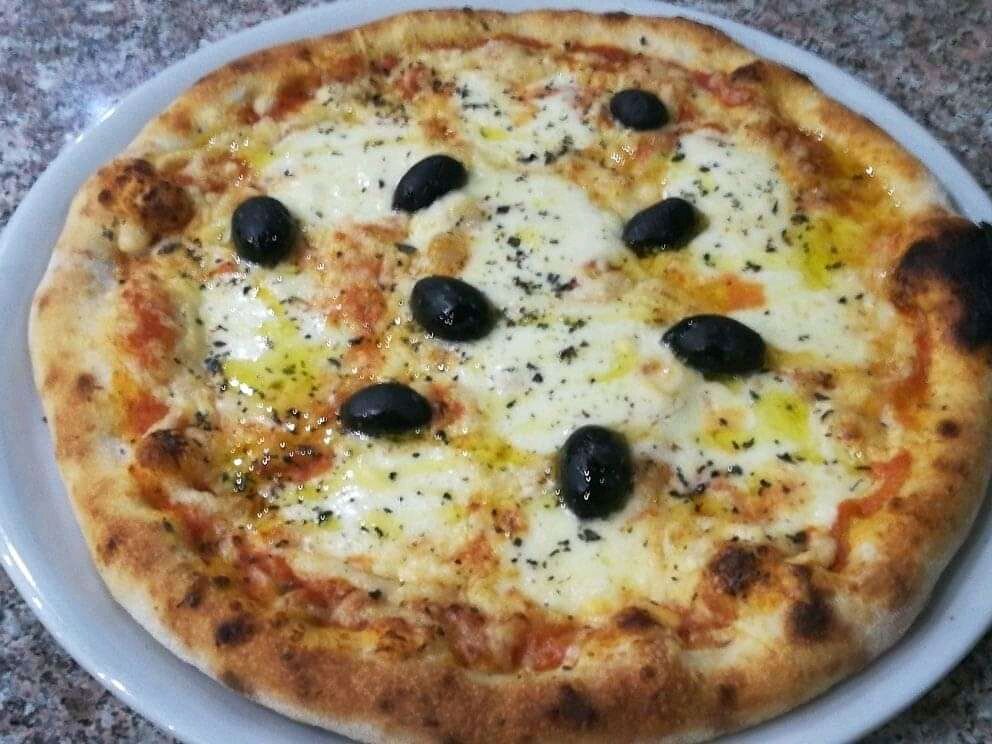 Wide selection of our pizza will make every pizzaholic happy!