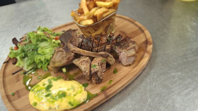 T bone de veau, béarnaise maison Frite à la graisse de bœufs