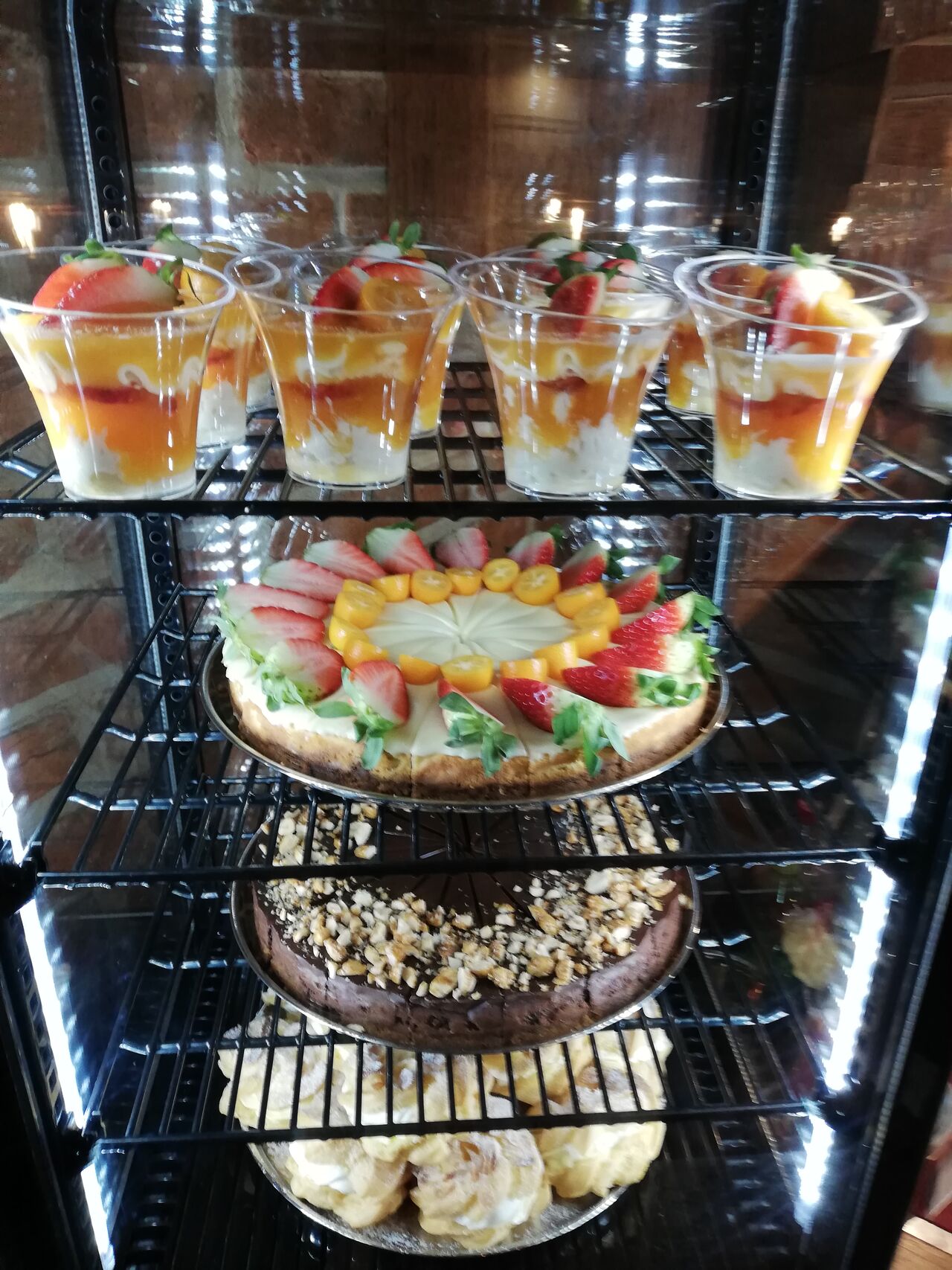 Naše zákusky a naše vynikajicí cukrářka Lucie Moravcová