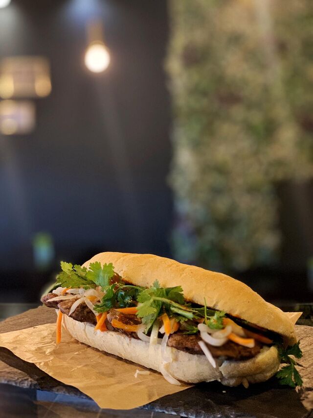 Bánh mì thịt bò