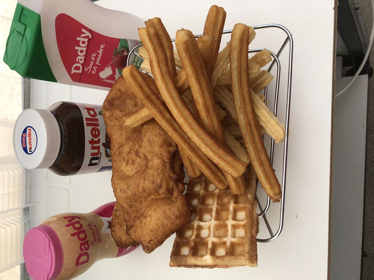 Pour les gourmands !!!
Nos chichi churros crêpes gaufres
Tout est fait et fabriqué sur place à la demande !!! 