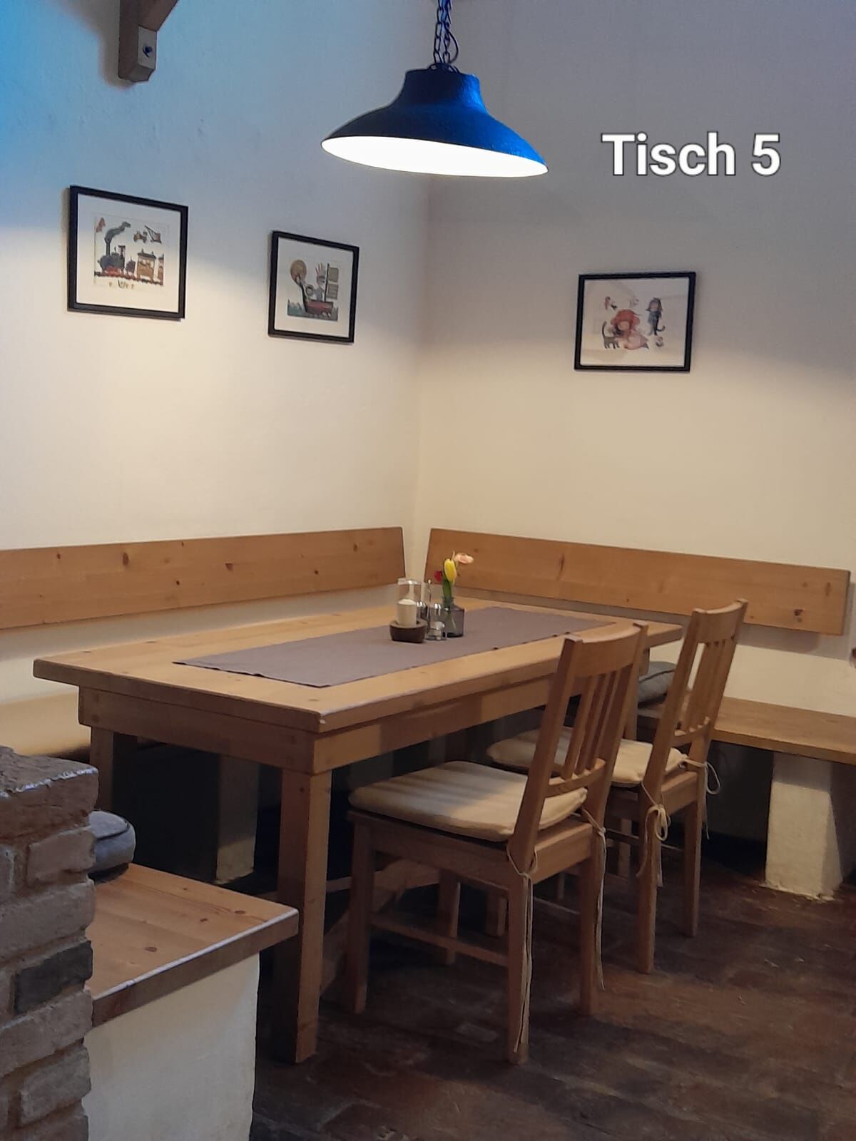 Tisch 5