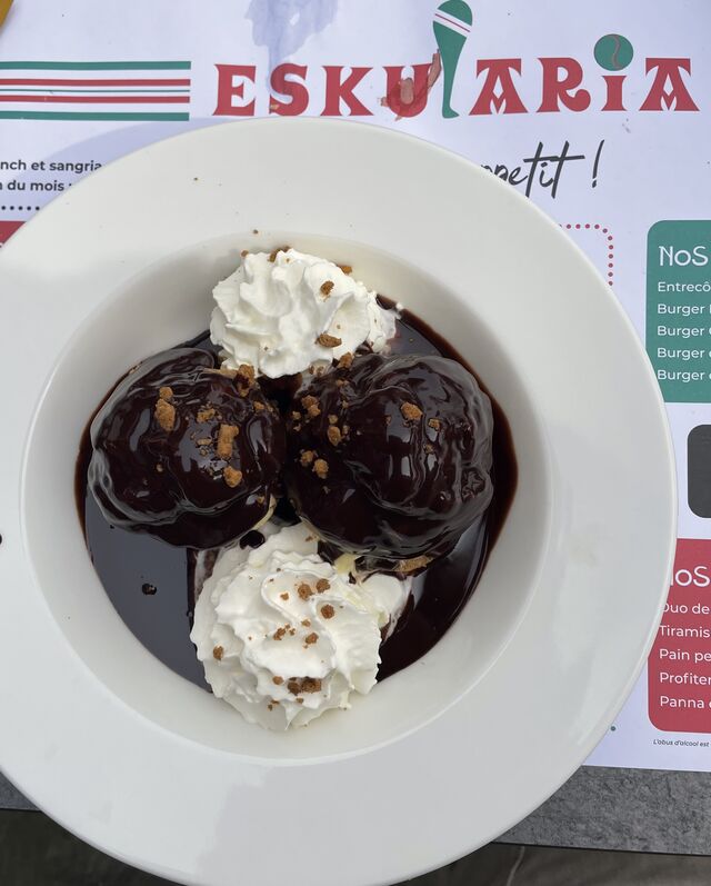 Profiteroles au chocolat