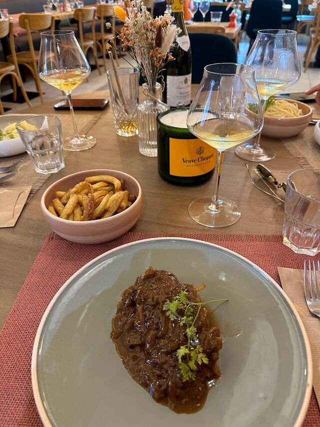 restaurant-trouville-sur-mer-june