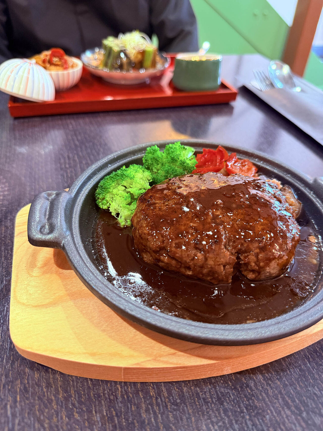 Bochi Bochi Hamburg, sauce demi-glace spéciale