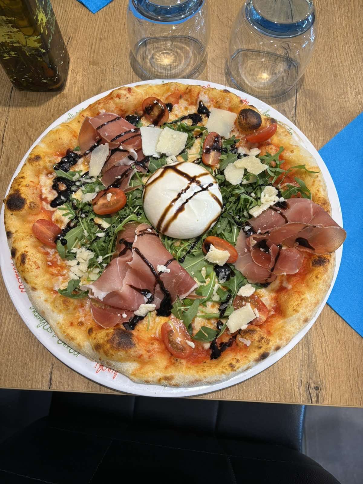 Pizza burrata