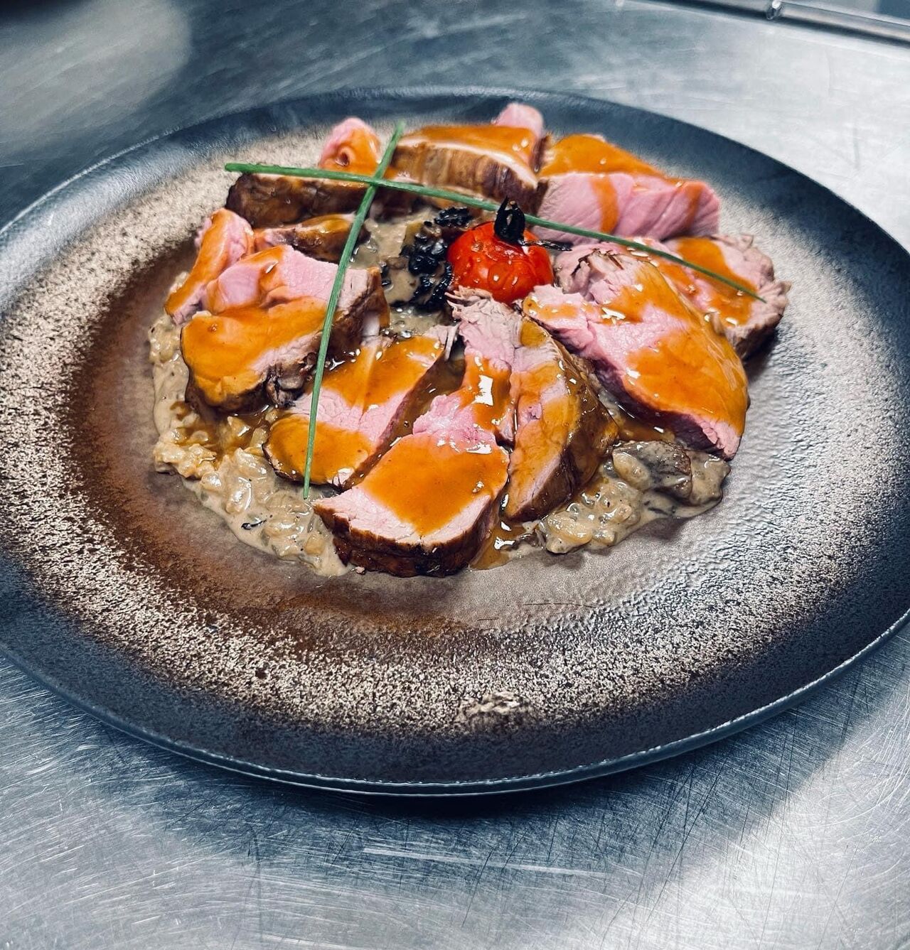 Filet mignon de veau braisé, sur son risotto forestier
À retrouver sur la carte du soir !