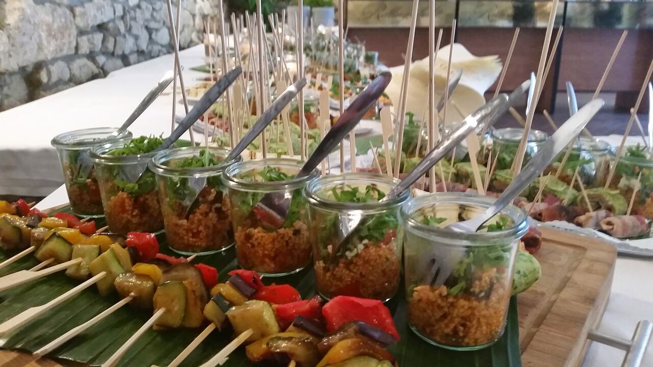 Salate & Fingerfood für einen Hochzeitsempfang 