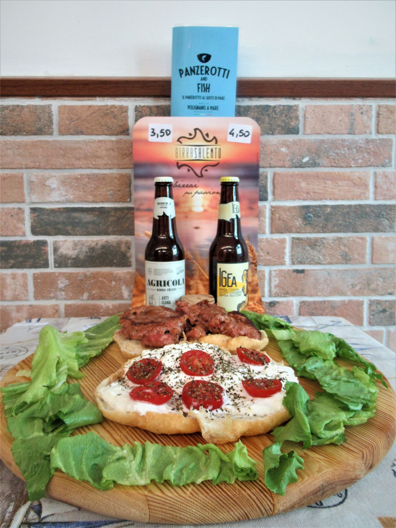 PUCCIA MAXI CON SALSICCIA,STACCIATELLA,POM. SECCHI ASSOCIATA ALLA BIRRA ARTIGIANALE SALENTINA