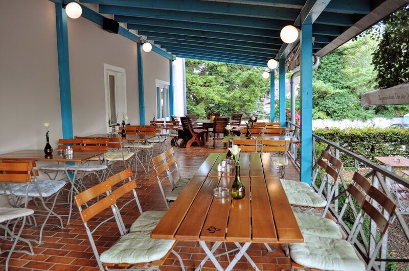 Geräumige, einladende Terrasse
