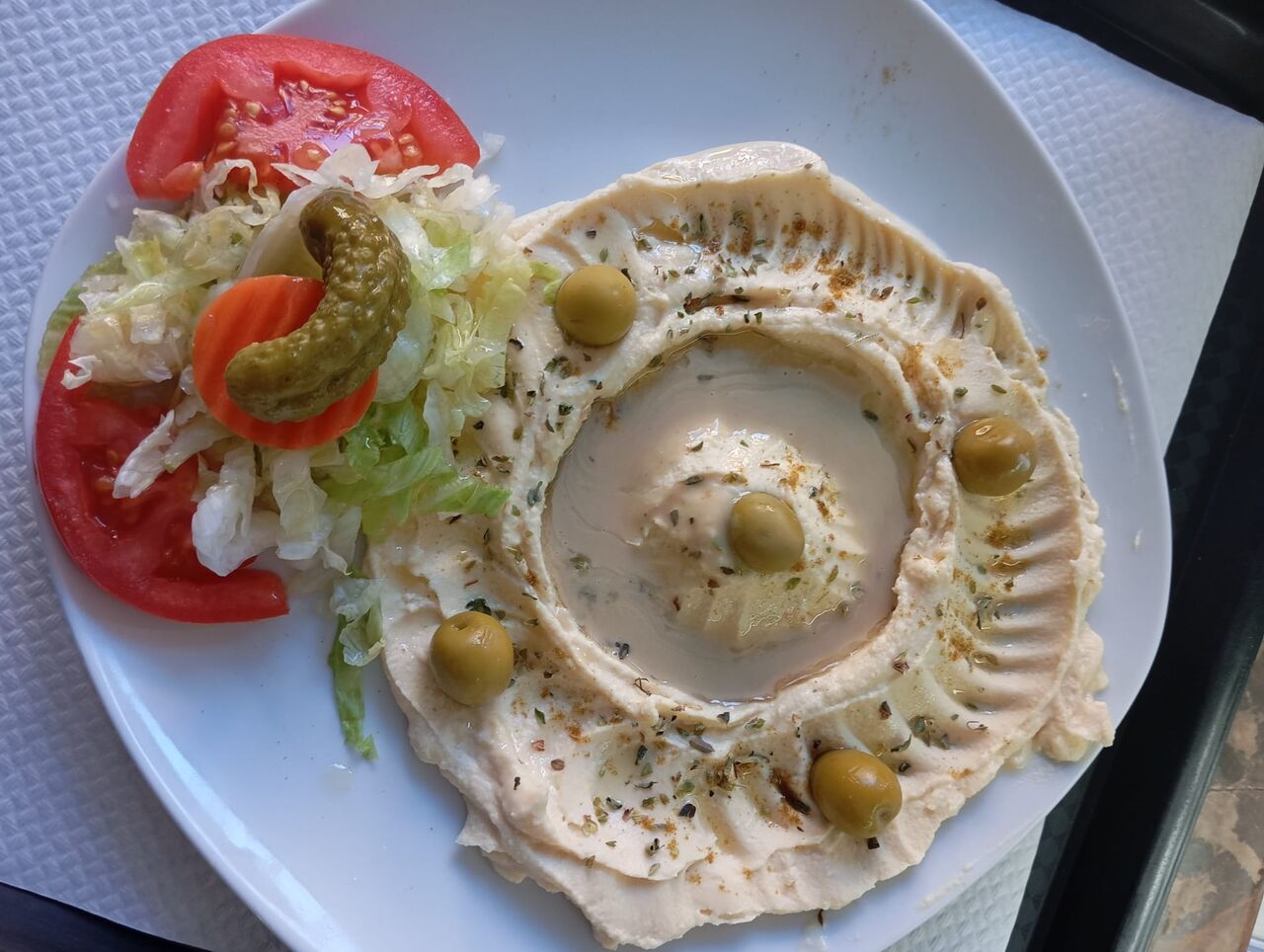 Plato Hummus