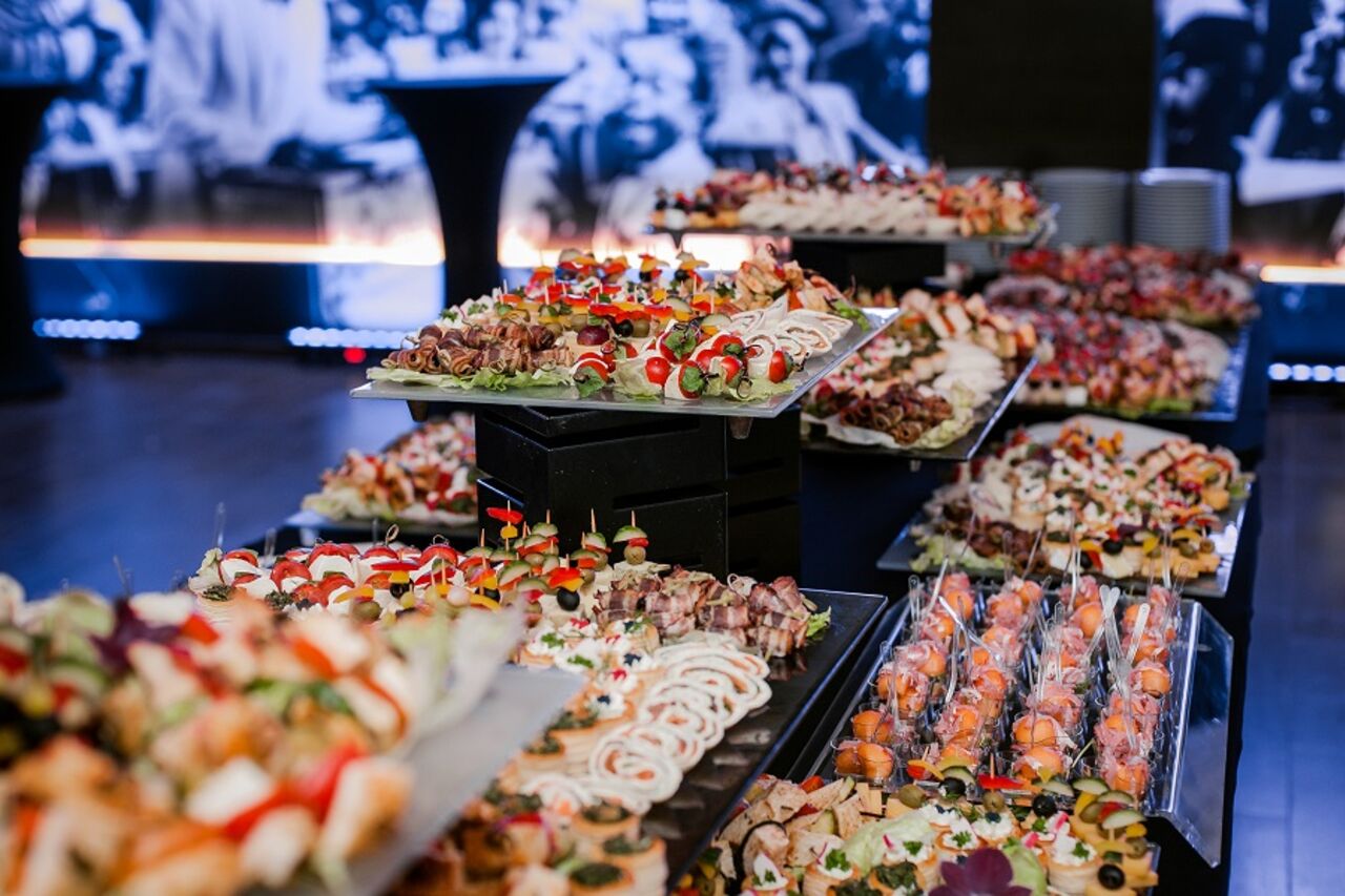 Imprezy okolicznościowe i zamówienia grupowe...