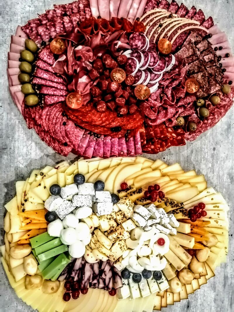 Slané mísy - salám a sýr