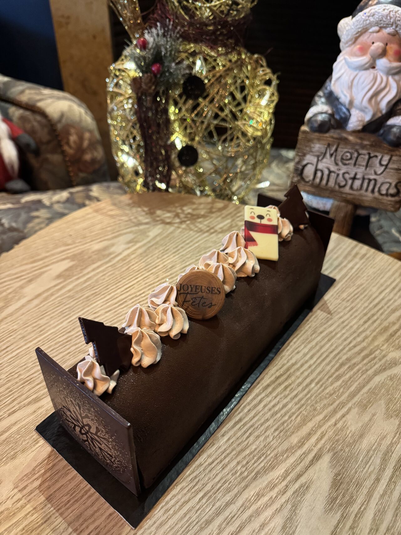 Commandez vos bûches , renseignements au 0660947457