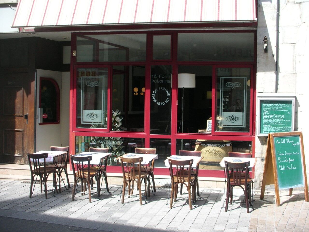 Adresse : 81 Rue des Granges, 25000 Besançon, France