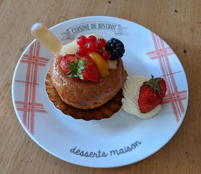 Baba aux fruits