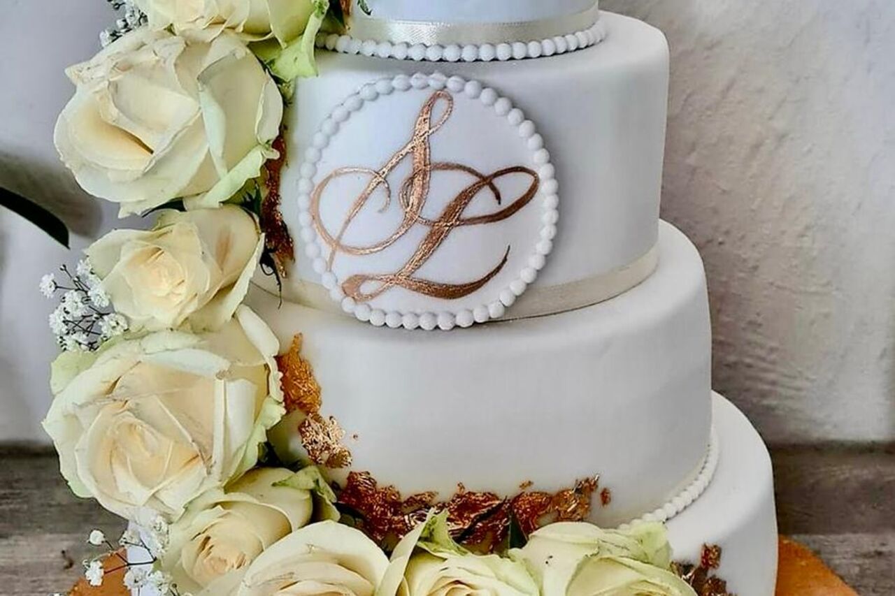 WEDDING CAKES