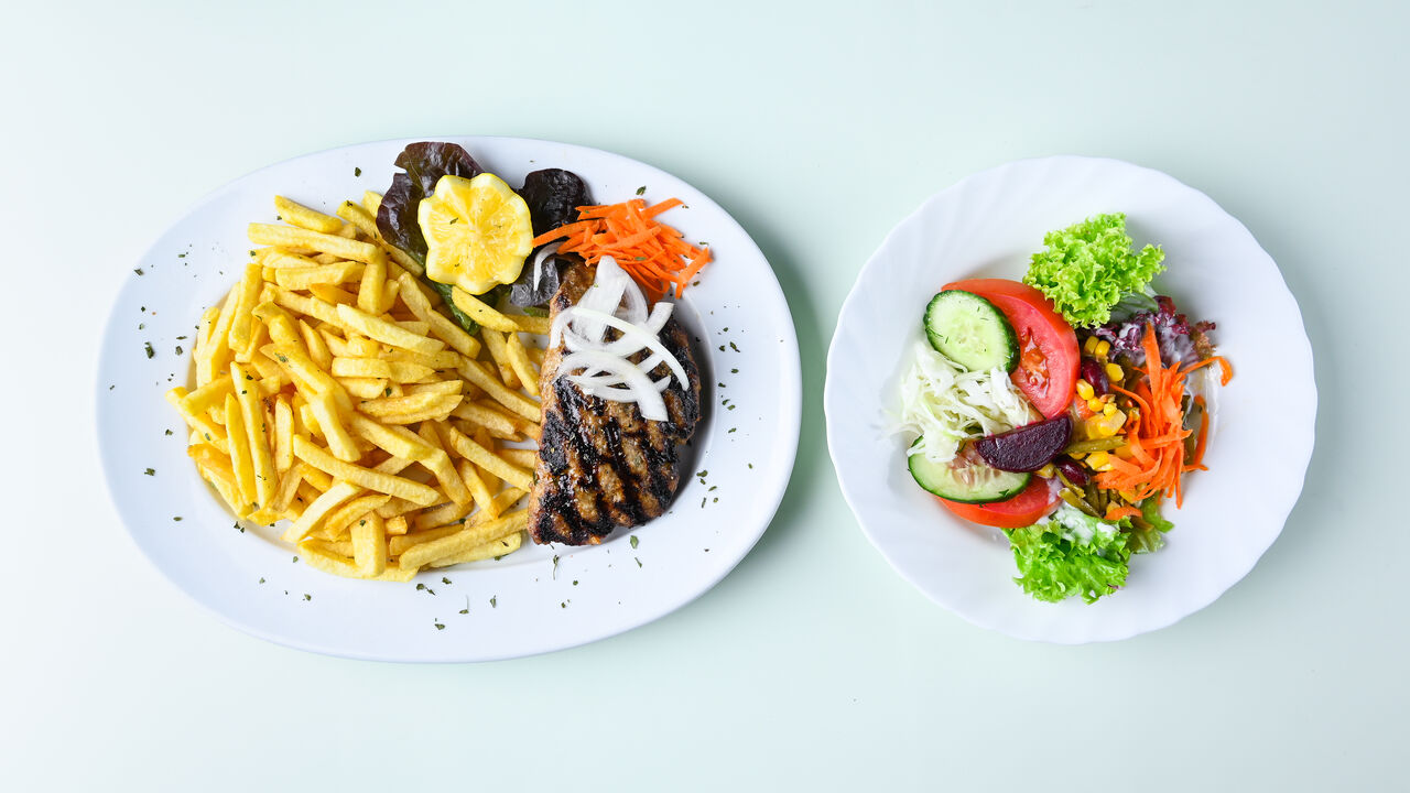 Bifteki gefüllt mit Feta