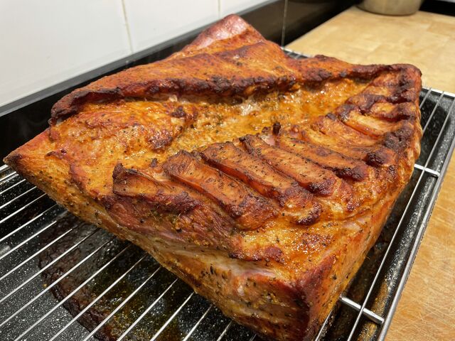 Vers gebakken ovenspek.