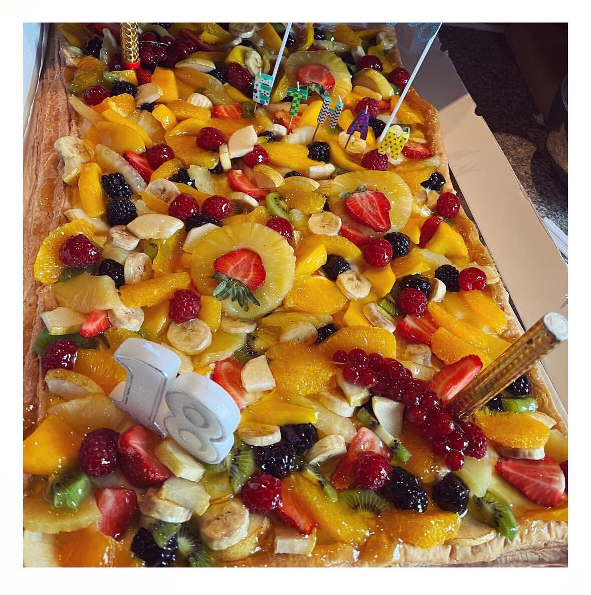 PLAQUE DE TARTE AUX FRUITS