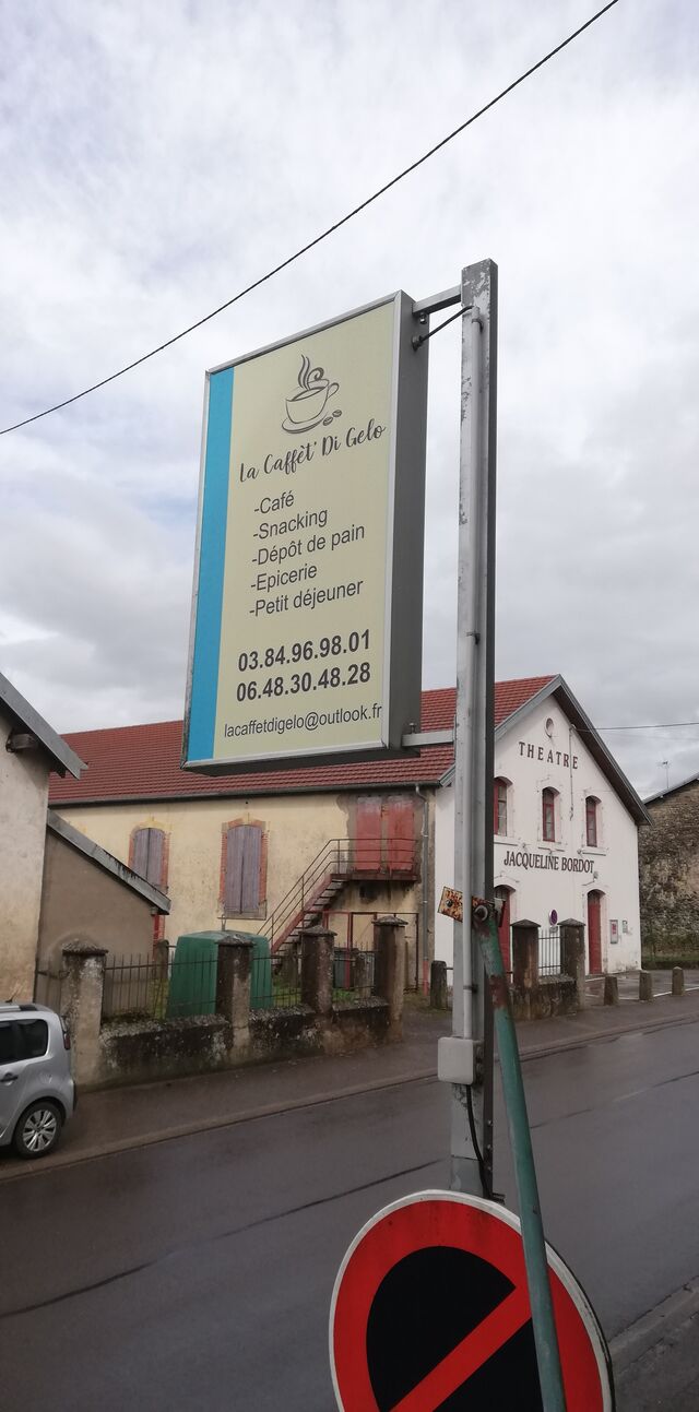 Enseigne ?