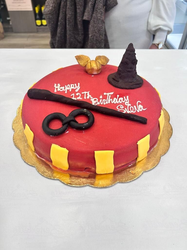 Torta in pasta di zucchero 