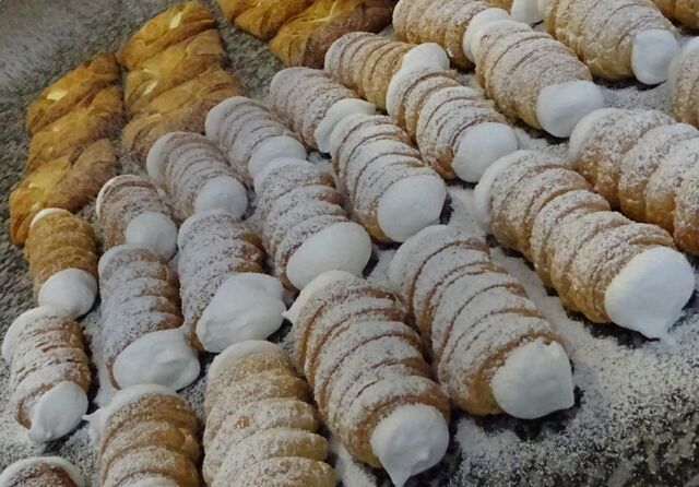 Schaumrollen und Plundeteiggebäck