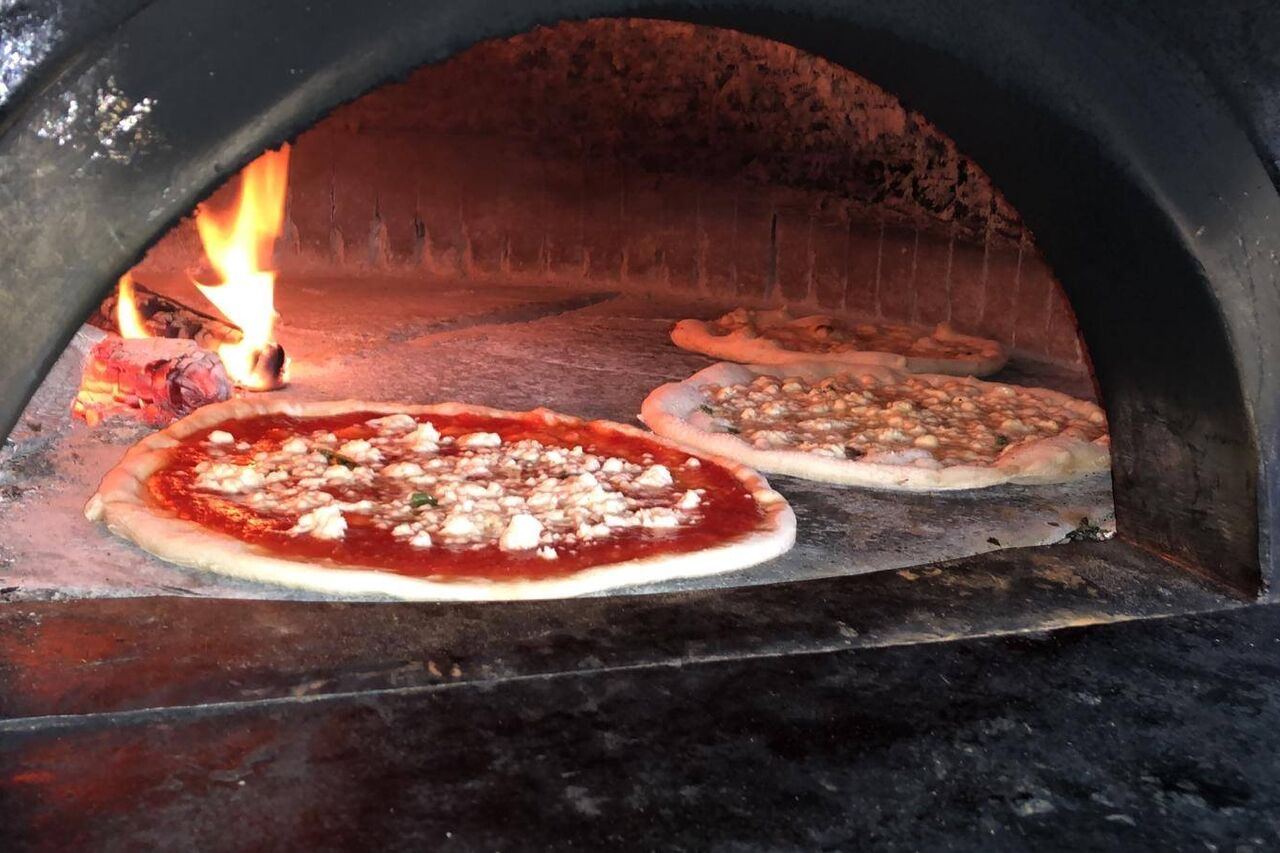 Pizzeria