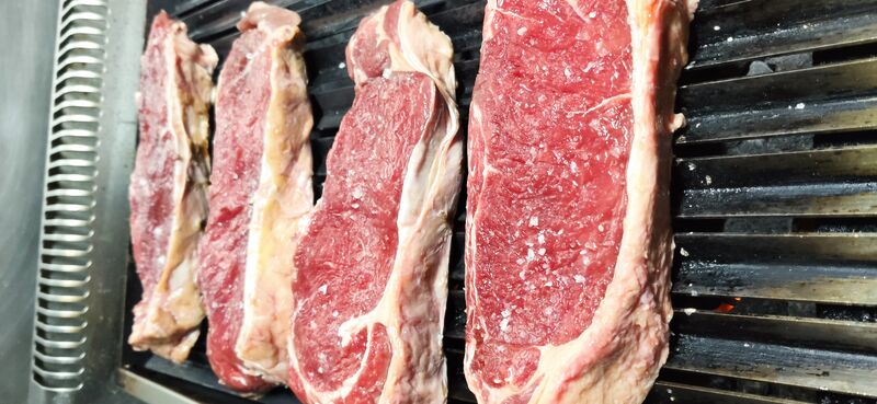 Diferentes carnes a la brasa ( por encargo y pedido mínimo)