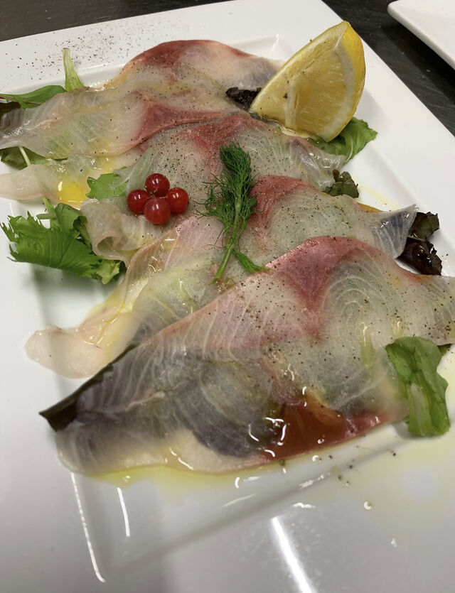 Carpaccio di branzino.