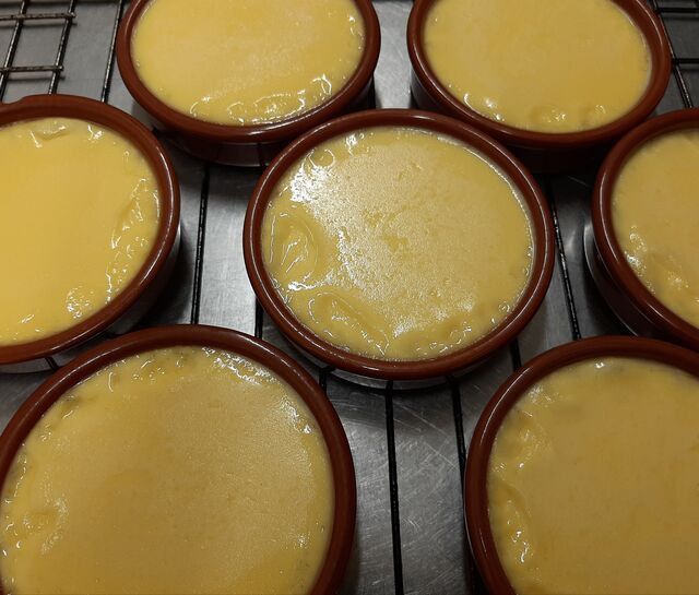 Crèmes brûlées maison plus que le sucre de canne et un petit coup de chaud
