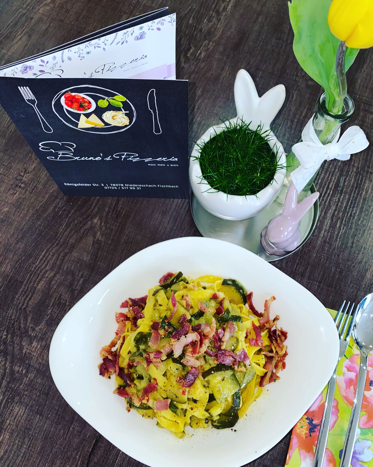 Fettuccine mit Zucchini, Pancetta & Safran