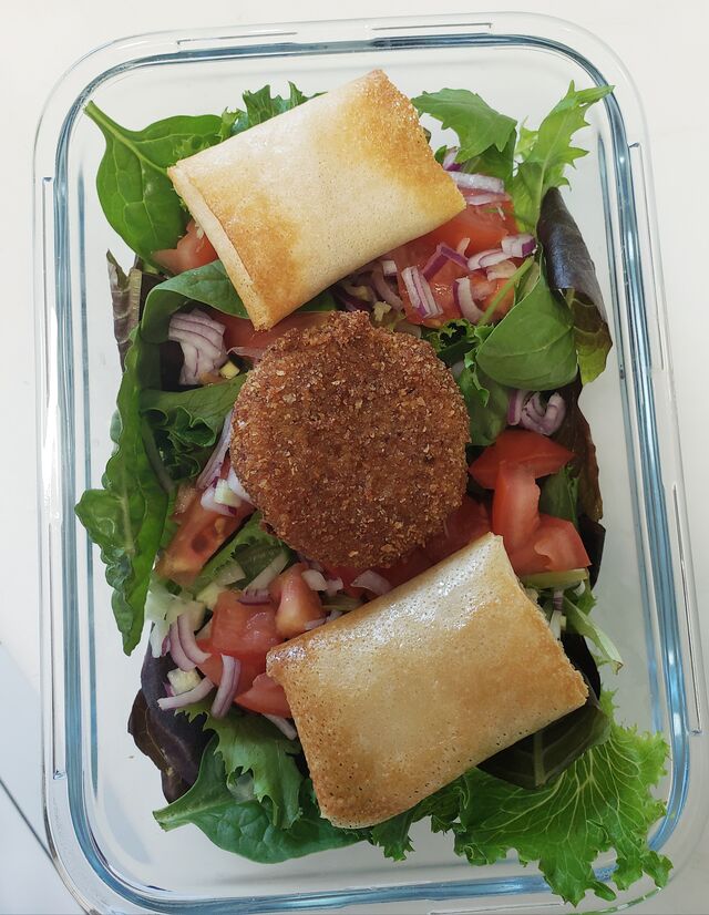 salade aux deux fromage, chèvre pané et brick de reblochon