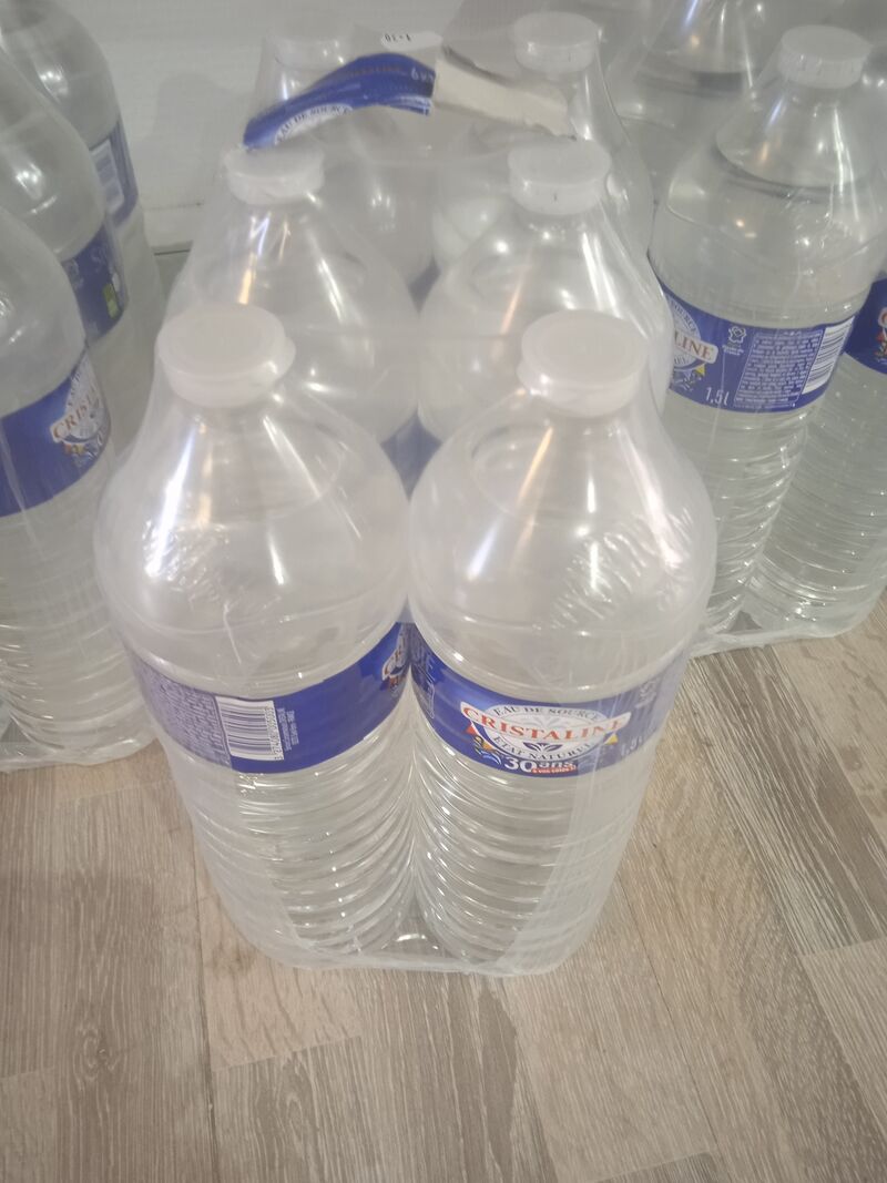 Pack d eau 1.30€ 